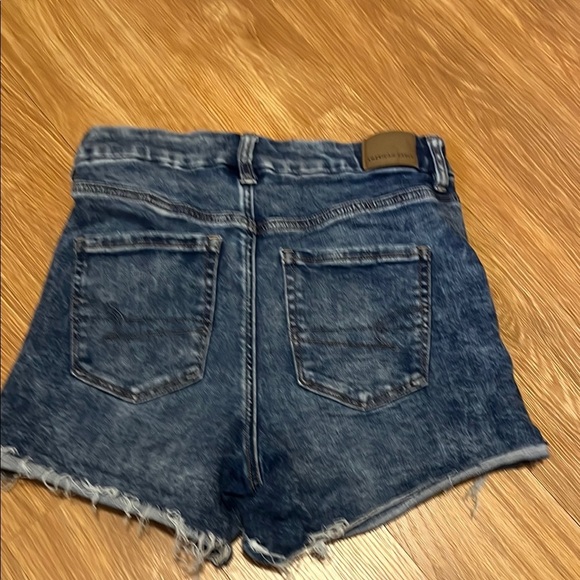 American Eagle Outfitters Blue Distressed Jean Shorts size 4 stretchy - Picture 6 of 7